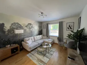 10 Minutes From Stanstead Airport 2Bed + Parking - Image 5