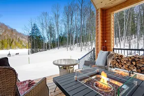 Lakeside Serenity Rustic Chalet - Image 5