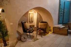 Cave Luxury Suite - Image 3