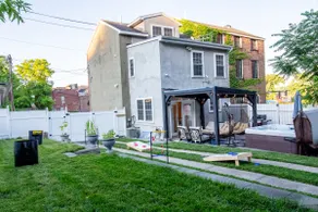 Downtown•Hot Tub•Game Room•Free Parking•Lvl2 Chrgr - Image 3