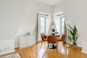 Perfect studio with a view next to Champs Élysées - Image 3