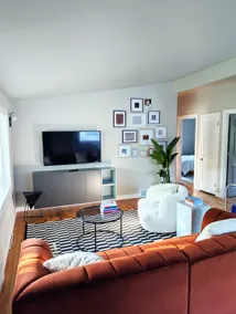 Modern Design Ranch in Pontiac - Image 2