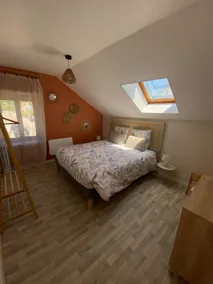 Cozy cottage in the countryside, 2-bedroom apartment, sleeps 6. - Image 2