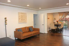 spacious home & fresh eggs - Image 2