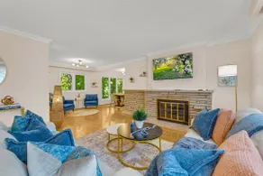 Gorgeous 3BR Home Near Bronte Harbour - Image 2