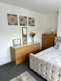 Luxury House in Glasgow - Image 5