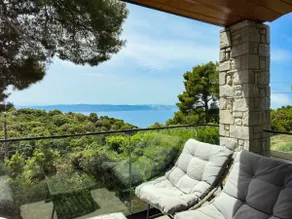 Luxury Villa with infinity pool - Image 2