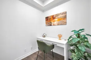 Stylish Condo-Yonge & Eglinton/Midtown Toronto - Image 5