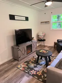 Noisy creek! Pet friendly! Murphy area. Remodeled - Image 3