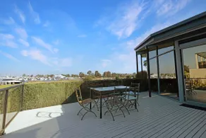 Dun Ri: Waterfront Getaway – 4BR/ and Pet-Friendly - Image 3