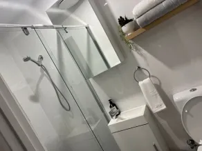 Guest Suite with Private Entry- 6 mins to Airport - Image 5