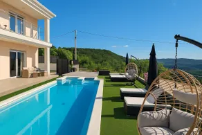 Entire Vacation Home - Heated Pool,Jacuzzi & Sauna - Image 3
