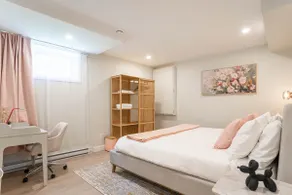 Spacious 3BR Retreat w/ Free Parking - Image 3