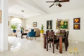 Exclusive and centrally located house - Image 3