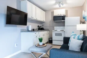 The Sable Flats 13 | Zoo, Museums & Med Center! - Image 2