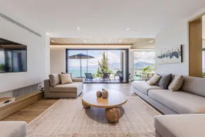 Horizon Villa Luxurious Lakefront Retreat by PikHost - Image 2
