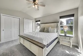 Modern Luxury Home Sleeps 10 - Image 4