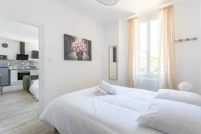 Curie 1er - Cozy & quiet apartment 5 min from the train station - Image 5