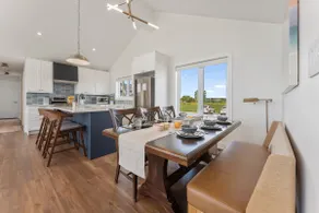 Peaceful Luxury Lakefront Escape - Sleeps 12 - Image 4