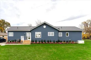 Peaceful Luxury Lakefront Escape - Sleeps 12 - Image 2