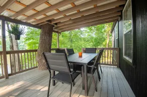 Luxury Off-Grid Retreat | Lakeside Treehouse - Image 3