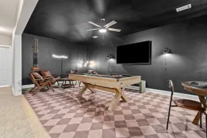 6BR | 5 min to RTJ | Game Room - Image 3
