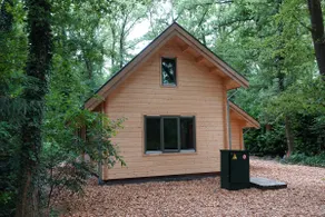 Jesse's Log Cabin - Image 4