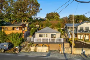 Madrona Beach Sunset Cabin - Image 4