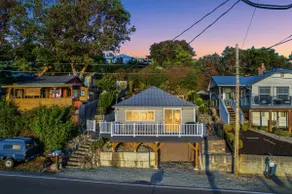 Madrona Beach Sunset Cabin - Image 3