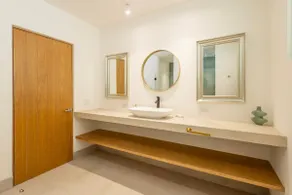 Costa Cerritos Beachfront Suites- Master - Image 3