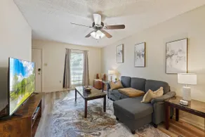 Tiger Townhouse at LSU minutes from downtown - Image 4