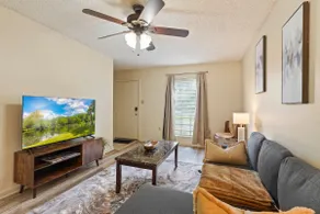 Tiger Townhouse at LSU minutes from downtown - Image 3