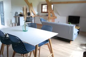 Entire independent accommodation, with garden - Image 5