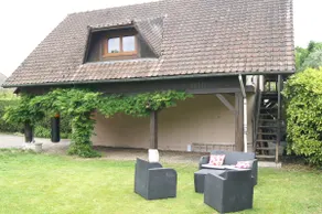 Entire independent accommodation, with garden - Image 2