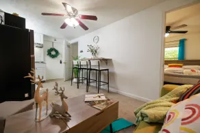 Stylish Retreat Near Mall of GA | Family - Image 2