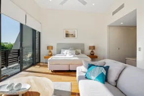 Kiah Bliss - 3 Bedroom Sanctuary on Belongil Beach - Image 3