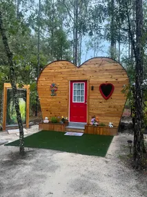 Heart of Dunnellon cabin - Image 3