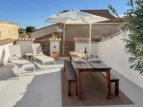 House near Béziers with panoramic terrace - Image 3
