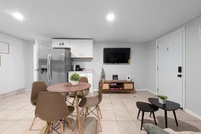 Orange Park for 6 / Ping Pong / Book Now! - Image 2