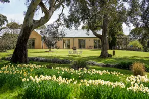 Applegarth Hanging Rock Views, Wineries, Rural 3BR - Image 2