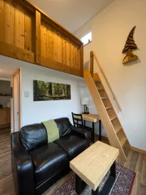 Brown's Beach Guest Suite - Image 2
