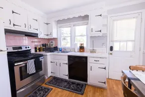 Stylish 5BR Milford Escape Near Silver Sands - Image 4