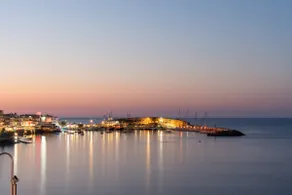 Palm Beach Luxury Seafront Suites, Next to Palm Beach Club, Lively Nights - Image 2
