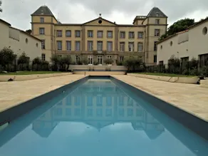 Dream Suite in a Château with Hidden Bath - Image 2