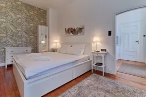 Charming apartment in historic building - Image 4