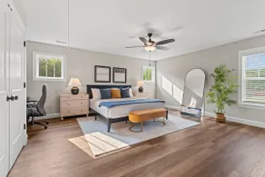 Stylish 4BR w/ Huge Fenced Yard in Greer - Image 5