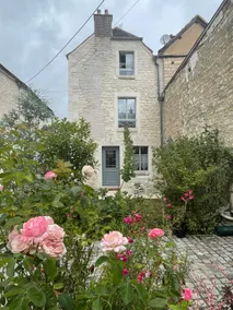 A getaway by the river – A charming 4-star cottage - Image 2