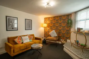 Cotswolds, 2Bed 1 Bath Historic Flat, Very Central - Image 4