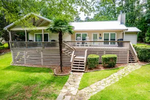 Family-Friendly, Sleeps 8, Kayaks, + More! - Image 3