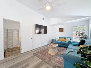 3BR Lake Front Getaway - Image 2